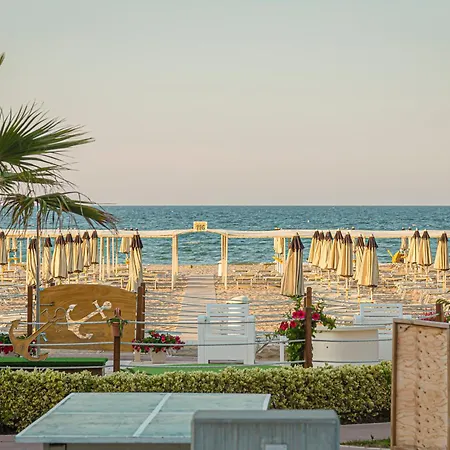 Avana Fronte Mare Otel Riccione
