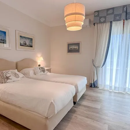 Lungomare - Charming Aparthotel Riccione