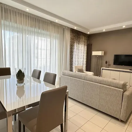 Aparthotel Lungomare - Charming 4*