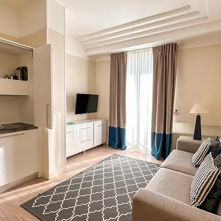 Lungomare - Charming Aparthotel Riccione