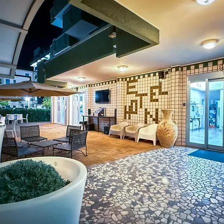 Etna - Nuova Gestione Romagnola Parcheggio Hotell 3*