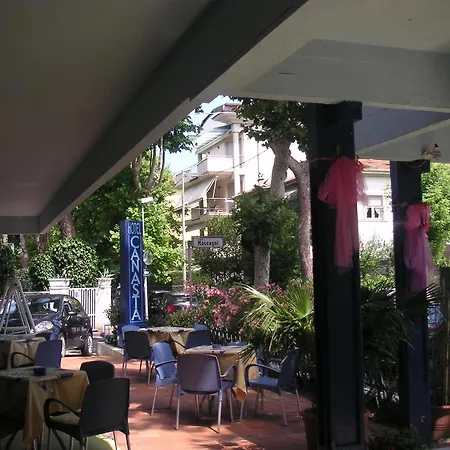 Canasta Hotel