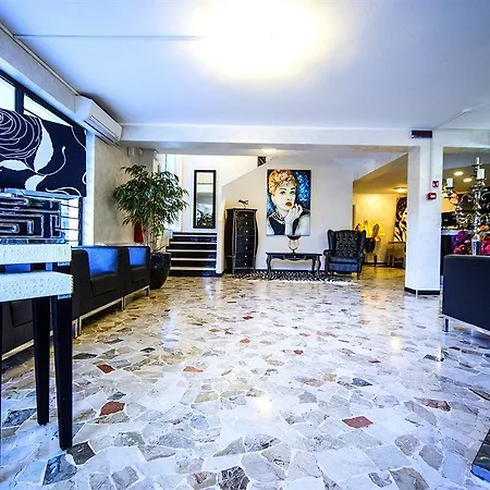 Hotel Hollywood 2*
