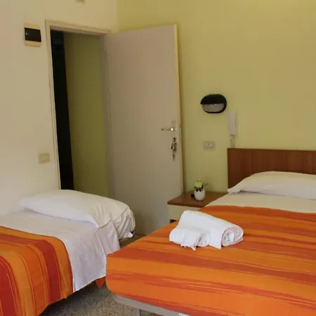 Star Hotel *