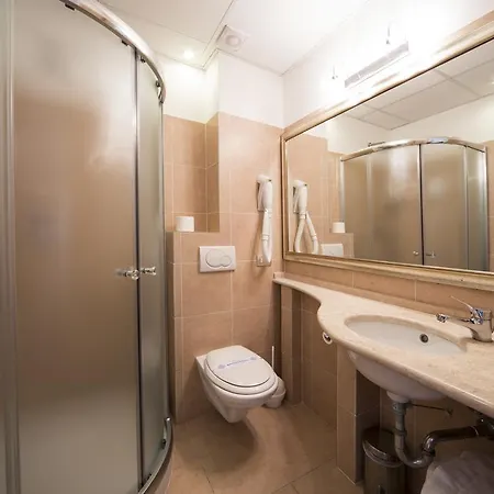 Hotel Alexander 3*