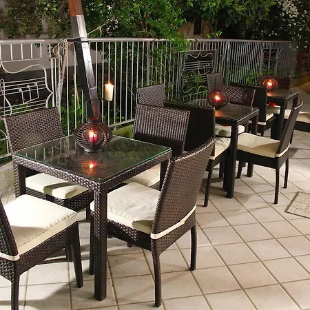 Hotel Santa Cecilia *