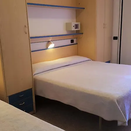 Hotel Trocadero 2*