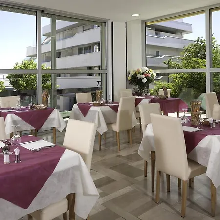 Hotel Carlton