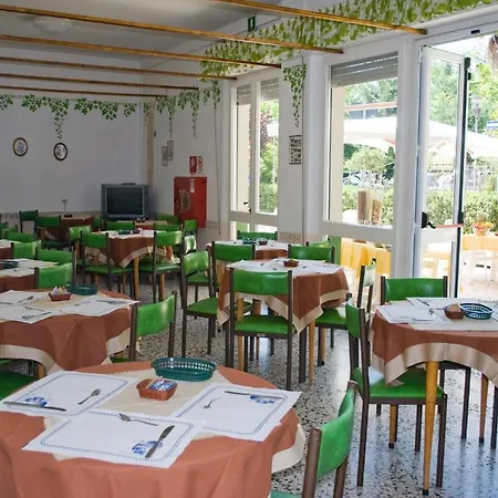 Hotel Viscount 2*