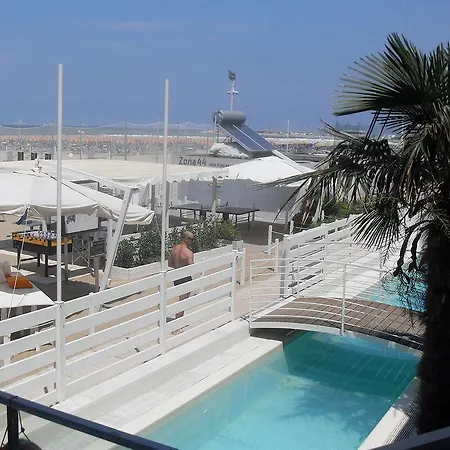Hotel Kursaal - Fronte Mare Con Piscina Riccione