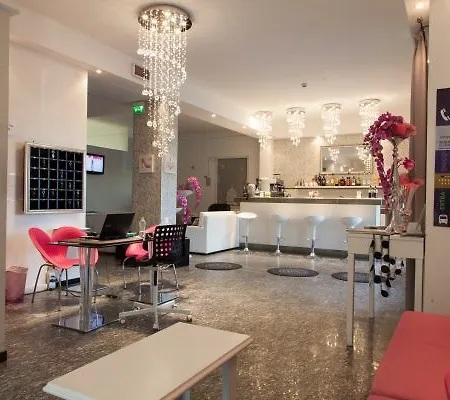 Vela D'oro Otel 2*