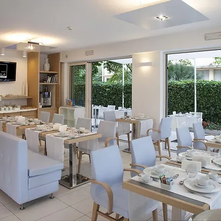 Gala Hotel 3*