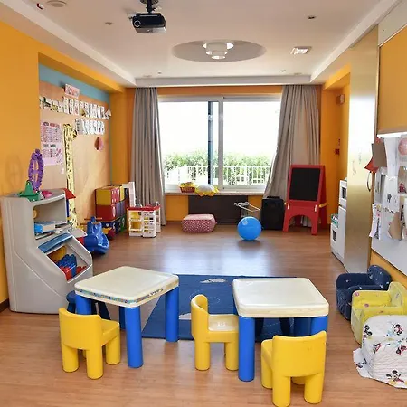 Fedora Hotel 3*