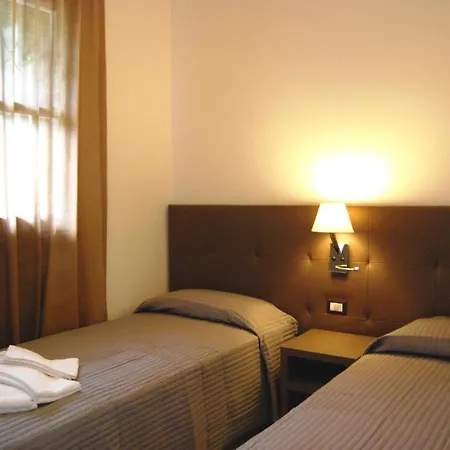 Aparthotel Residenze Al Colle Dei Pini 3*