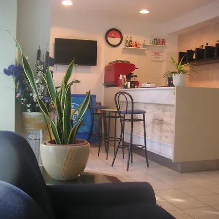 Canasta Hotel 2*