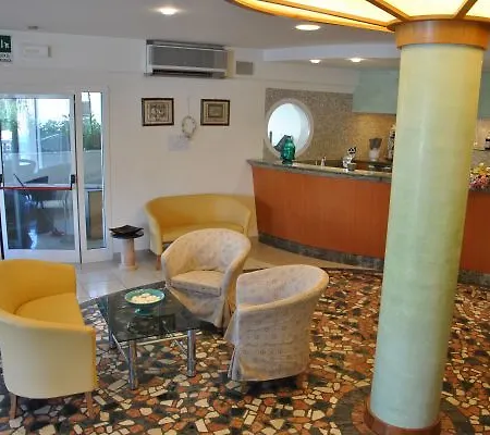 Marina Hotel 3*