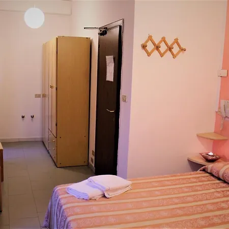 Hotel Midi *
