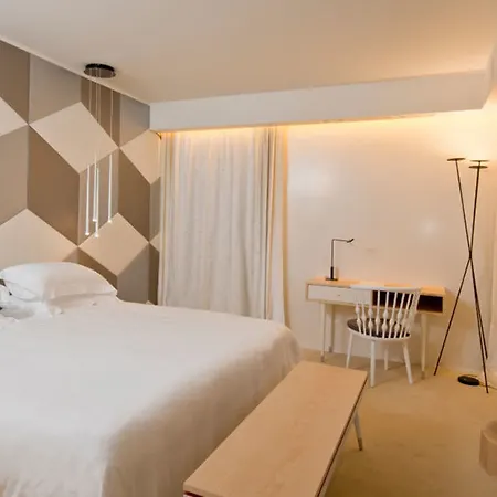 L'h Hotel 4*