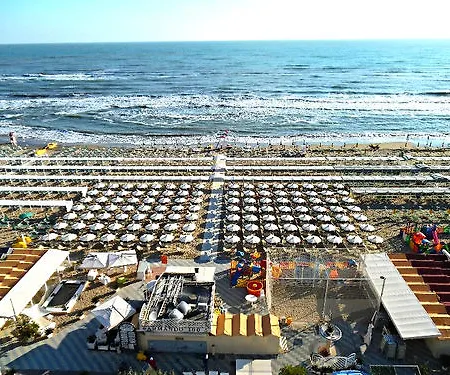 Daniel's Fronte Mare 3* Riccione