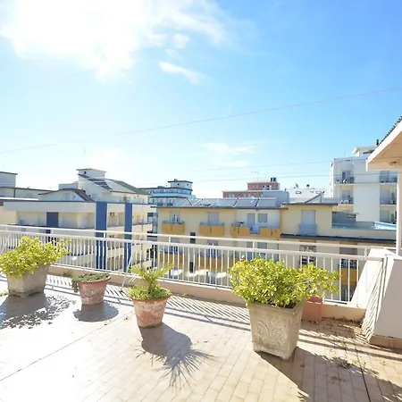 Mirabella Hotel 2*
