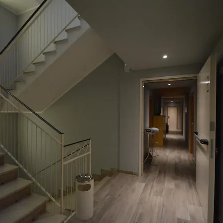 Mirabella Hotel 2*