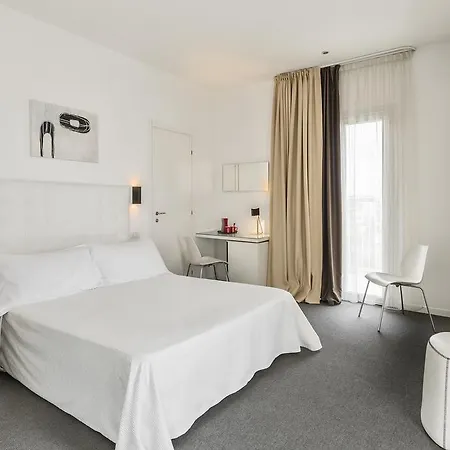 Fedora Hotel 3*