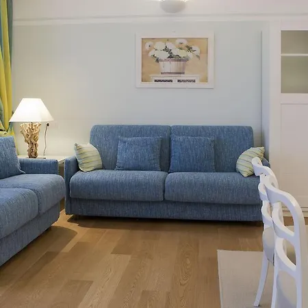 Apart-hotel Lungomare - Charming 4*