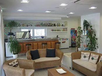 拉卡布奇诺酒店 里乔内