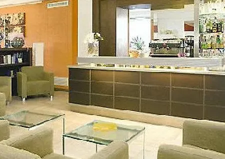 Fedora Hotel