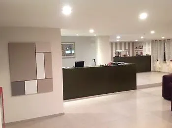 Hotel Carmen 2*