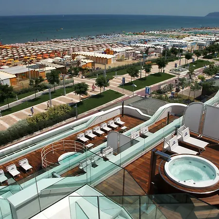 Hotel Trampolines 4*