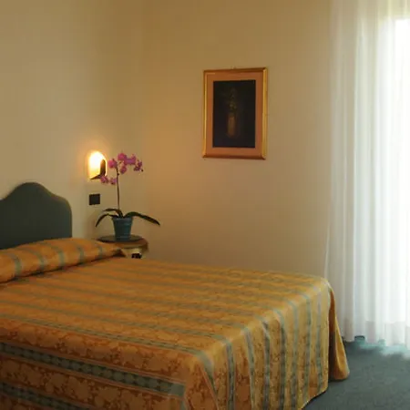 Stella Hotel 3*