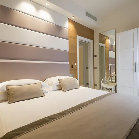 Metropol Ceccarini Aparthotel 4*