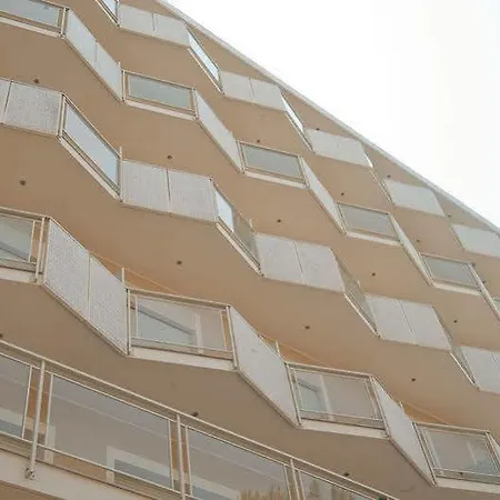 Kent Hotel 3*