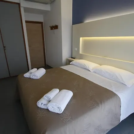 Hotel Desire' 3*