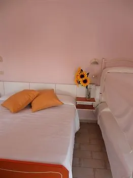 Lh Hotel
