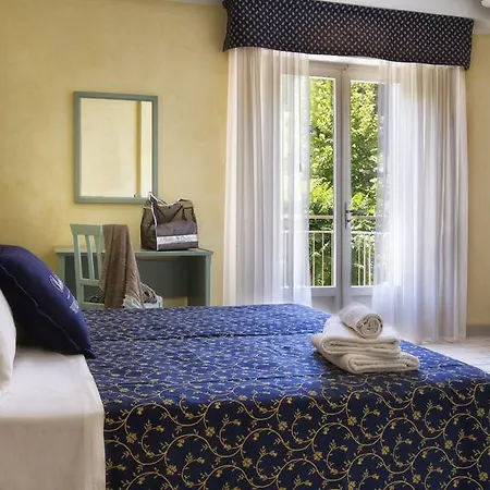 Doria Hotel 2*