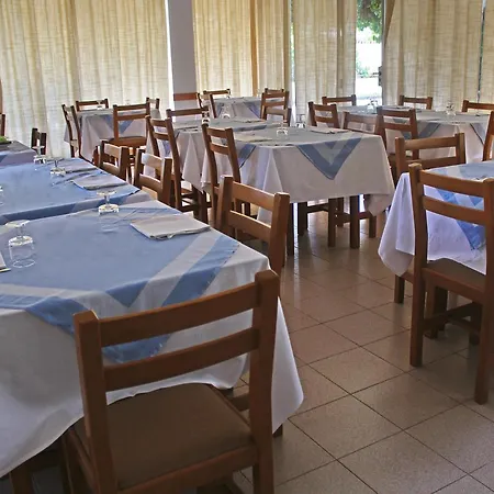 Montefiore Hotel *