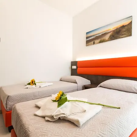 Perla Aparthotel 3*