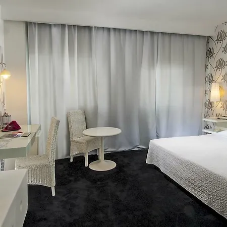 Hotel Mediterraneo 4*