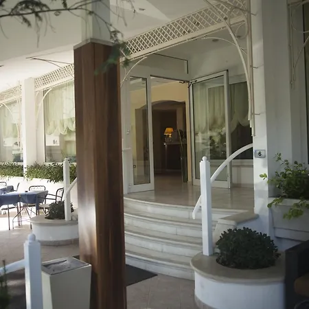 Hotel Cannes - In Pieno Centro