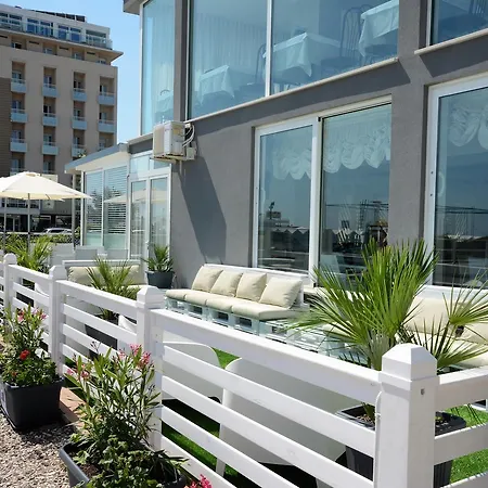 Kent Hotel 3*