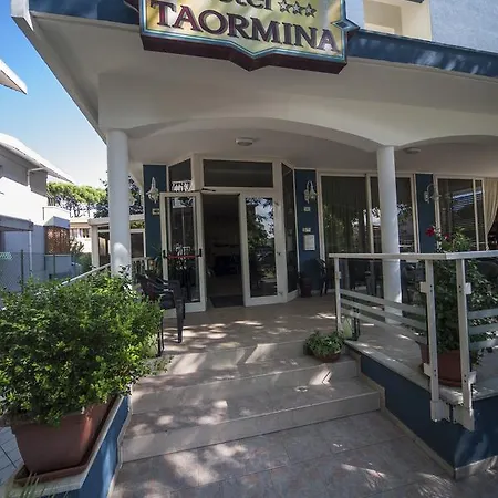 Hotel Taormina 3*