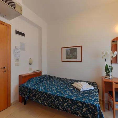 Taormina Hotel 3*