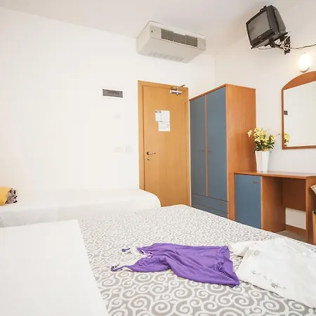 Hotel Taormina 3*