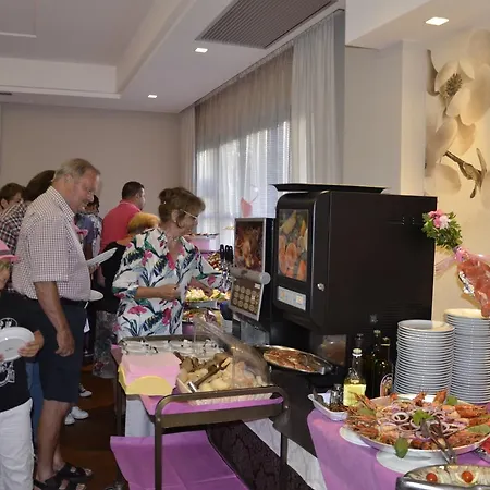San Remo Hotel 2*