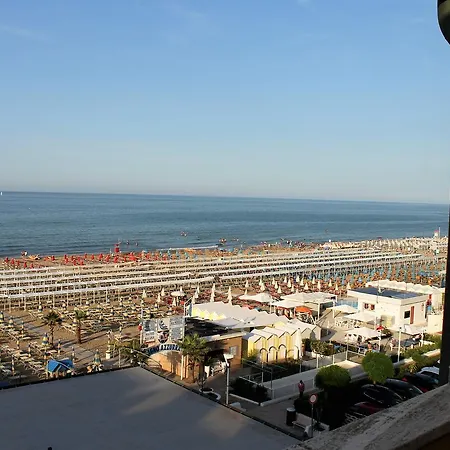 Imperiale - Fronte Mare Riccione