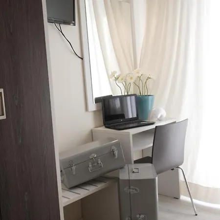 Tosi Hotel