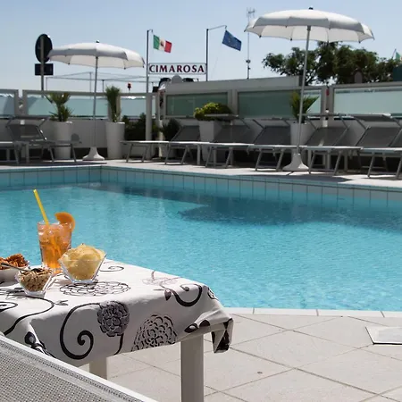 Club Hotel 3*