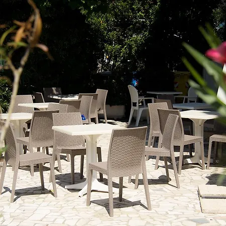 Viscount Hotel 2*